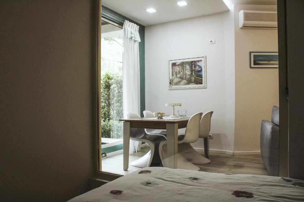 Ivy Lalzi Bay Beach House ดูร์เรส ภายนอก รูปภาพ